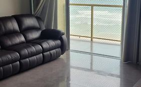Apartamento pe na areia nas pitangueiras